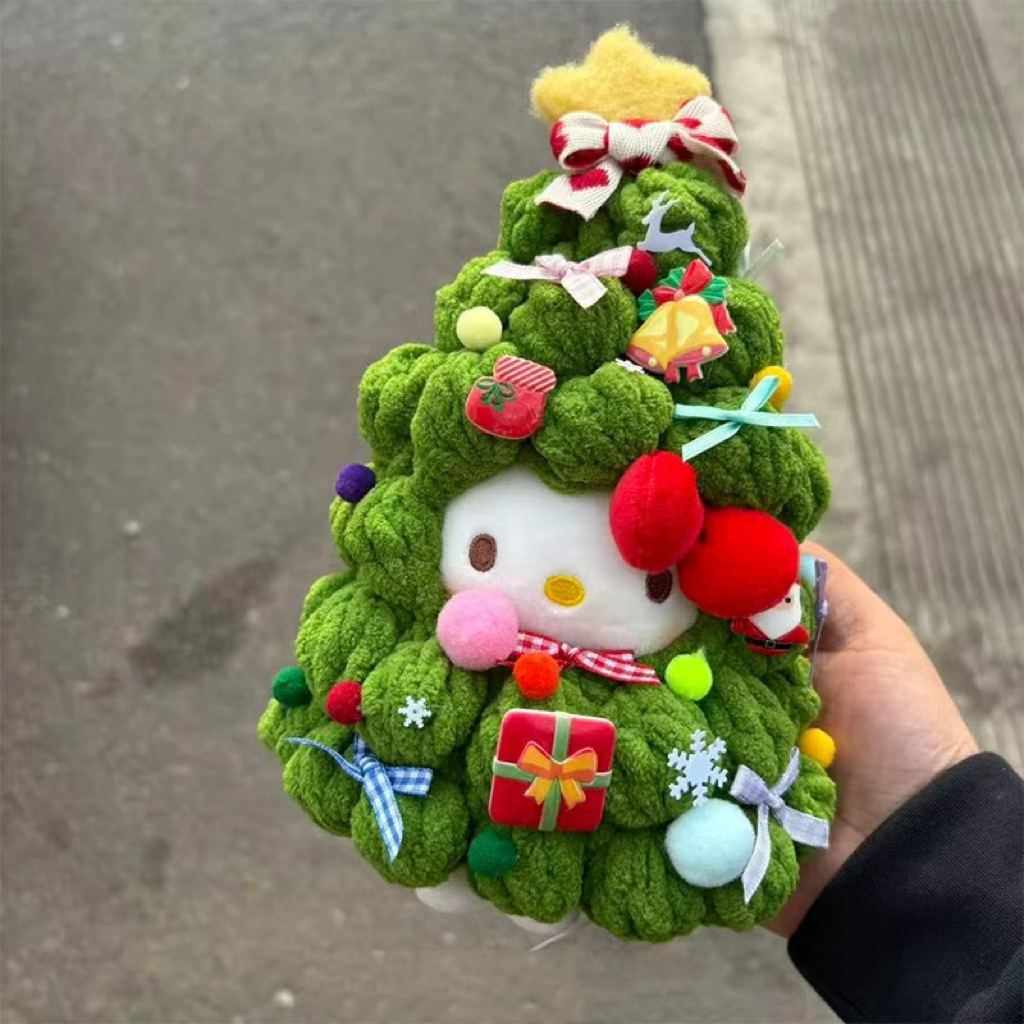 2025新款1圣诞树kitty猫挂件套装毛绒玩偶圣诞节雪人公仔摆件玩具