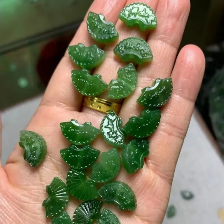 和田玉碧玉扇子吊坠小配件图片