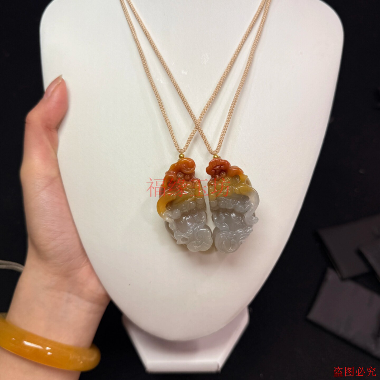 新款黄龙玉霸王貔貅挂件吊坠男女款精美雕刻玉石挂件配饰