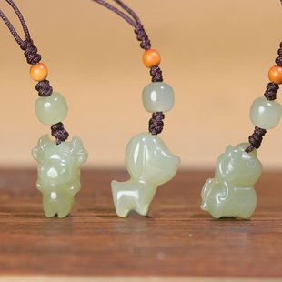 保真和田玉十二生肖龙本命年手机链玉石属相件汽车钥匙扣挂饰