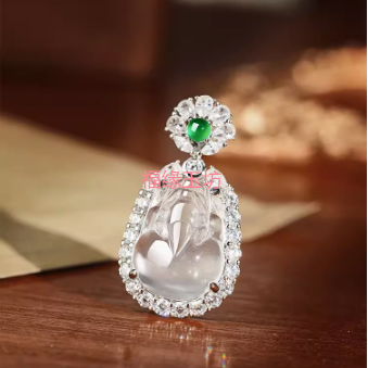 天然翡翠缅甸貔貅吊坠项链S925银