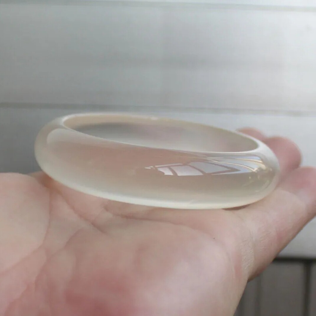 纯天然正品白月光荔枝冻玛瑙玉镯轻奢淑女百搭清新高颜值时尚手镯