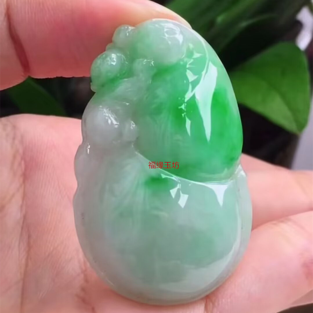 翡翠葫芦吊坠冰糯飘绿水润玉石挂件时尚玉小脚丫玉坠女吊坠礼物