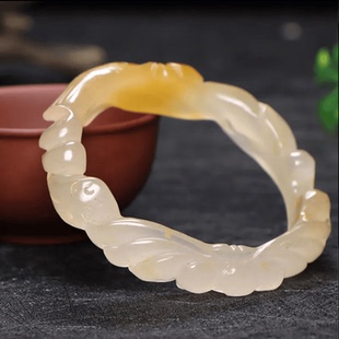 俏色黄龙玉精雕玉石女款手镯冰透感锦鲤百搭玉镯子精美首饰玉镯