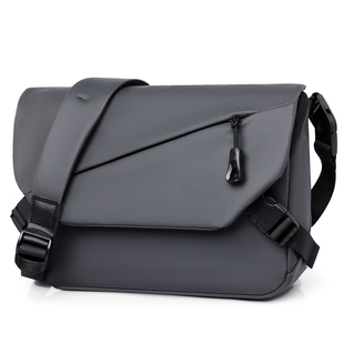 邮差包户外休闲单肩包通勤背包 运动斜挎包男士 2026新款 男包时尚