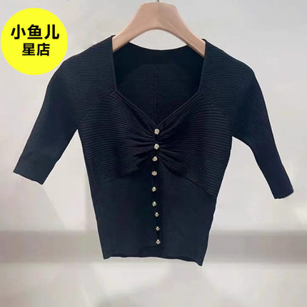 高端法式浪漫花型纽扣螺纹v领短袖T恤修身显瘦气质通勤短款上衣夏