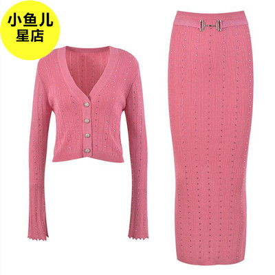 烫钻V领针织上衣弹力包臀半身裙