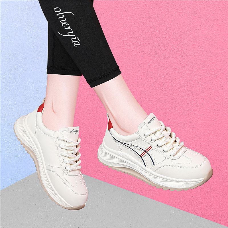 厚底小白鞋女款2025新款休闲板鞋女士妈妈软底轻便舒适阿甘德训鞋