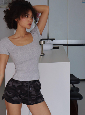 akiyo studio欧美风带胸垫辣妹圆领短袖T恤女修身显瘦百搭