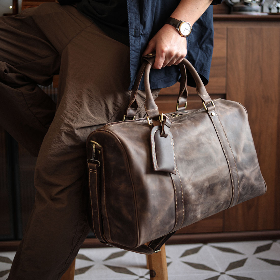 2025新款男士真皮出差商务旅行包便携出行登机包大容量健身手提包