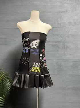 镜服饰2025秋季辣妹印花拼接修身抹胸皮裙女抽绳朋克连衣裙10483