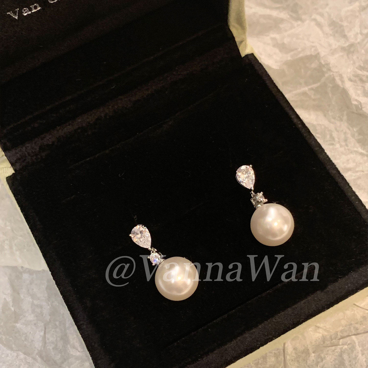 VanWan 澳白夫人·pearl～单颗珠珠闪钻流苏耳环26aw精致耳饰银针