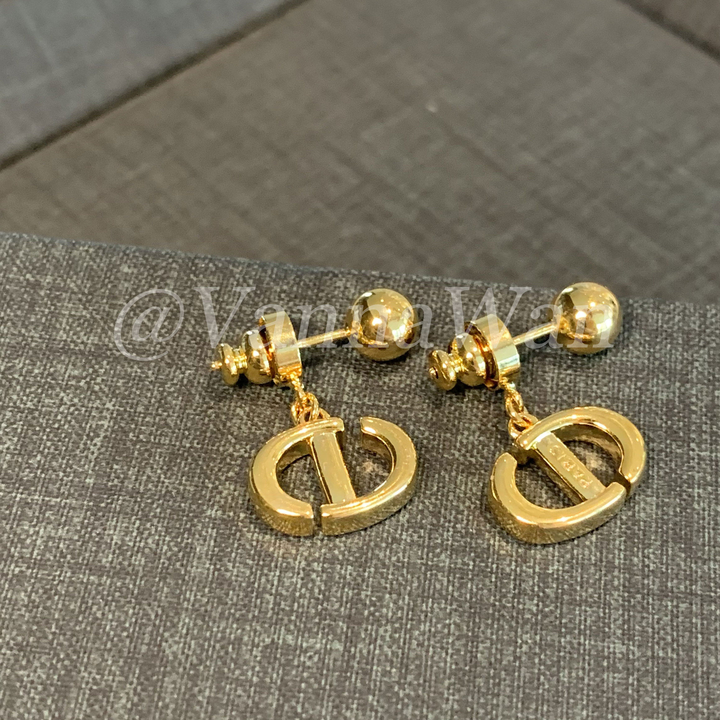 VanWan【收藏】两戴猪鼻字母耳钉女26新高级感时尚金色耳环耳饰