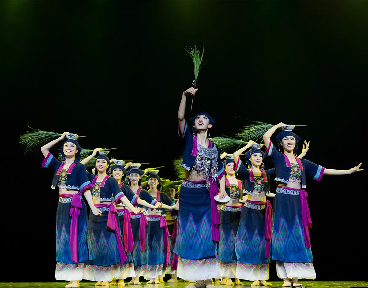 生生回响 第十三届荷花奖 女子群舞民间民族舞蹈56个民族服装