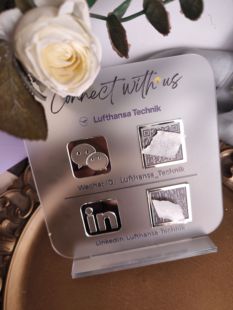 高级qrcode立牌脸书ins银色亚克力二维码收钱桌牌展示牌摆展会