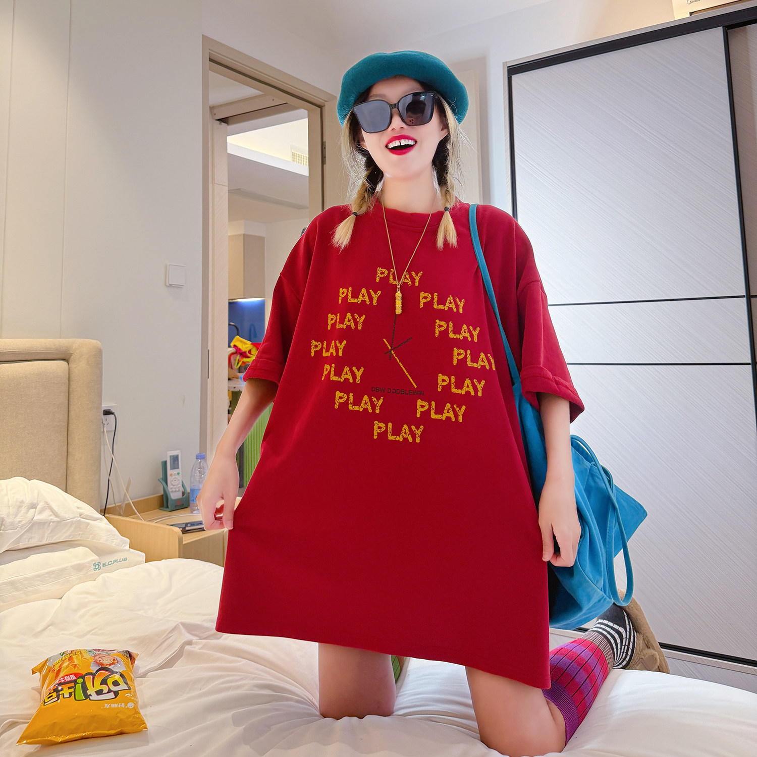 秋冬磨毛加厚中长款T恤女200斤胖mm宽松潮牌T创意钟表字母打底衫