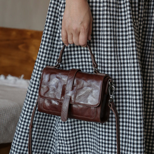 植鞣头层牛皮小方包女真皮斜挎包