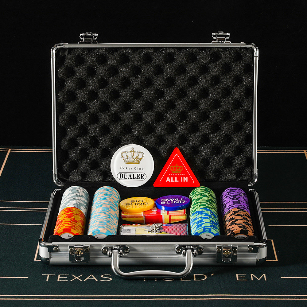 皇冠德州扑克筹码套装 14克粘土筹码100.200.300.500.600片配桌布