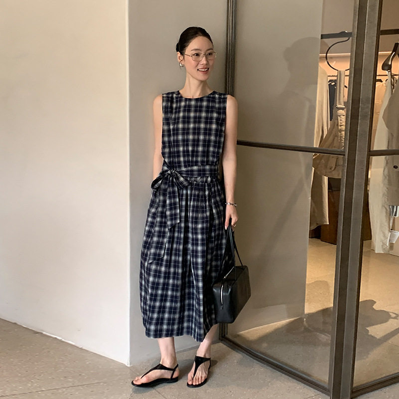 MOXI十三行女装2026年春季新款休闲宽松背心裙格子连衣裙长裙女