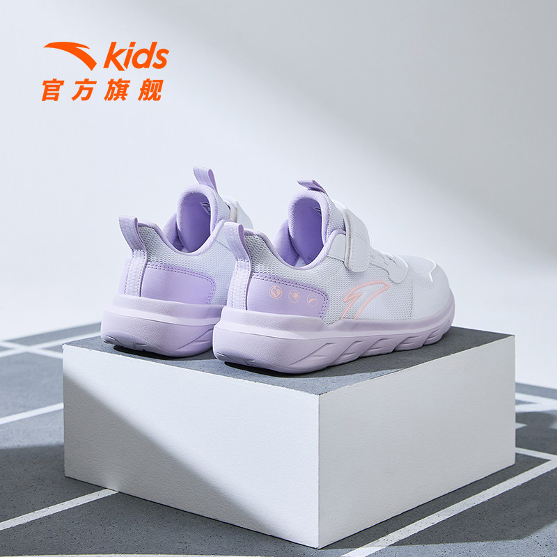安踏女童运动跑鞋网面图片