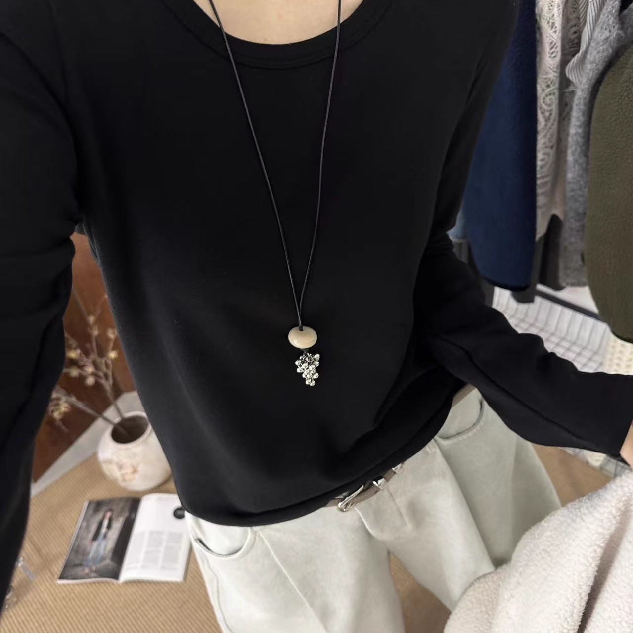 one秋冬U领长袖纯色加绒T恤女显瘦百搭弹力磨毛打底衫上衣12298潮