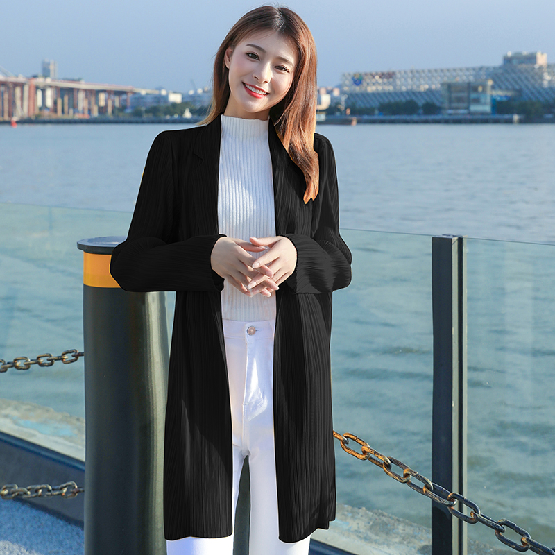 2021秋季新款女装纯色中长风衣外套时尚西装领三宅褶皱长袖女外套