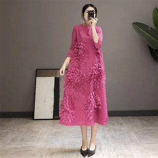 秋季新款三宅褶皱长款连衣裙气质名媛圆领裙纯色片片礼高贵服裙女