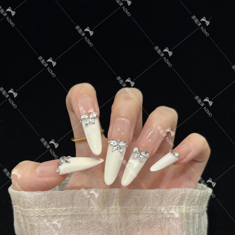 【L02】奶白法式镶钻蝴蝶设计手工长款穿戴甲