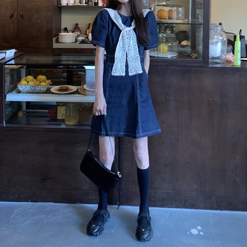 Real price French minority small dress 2021 new summer Hepburn style shows thin waist