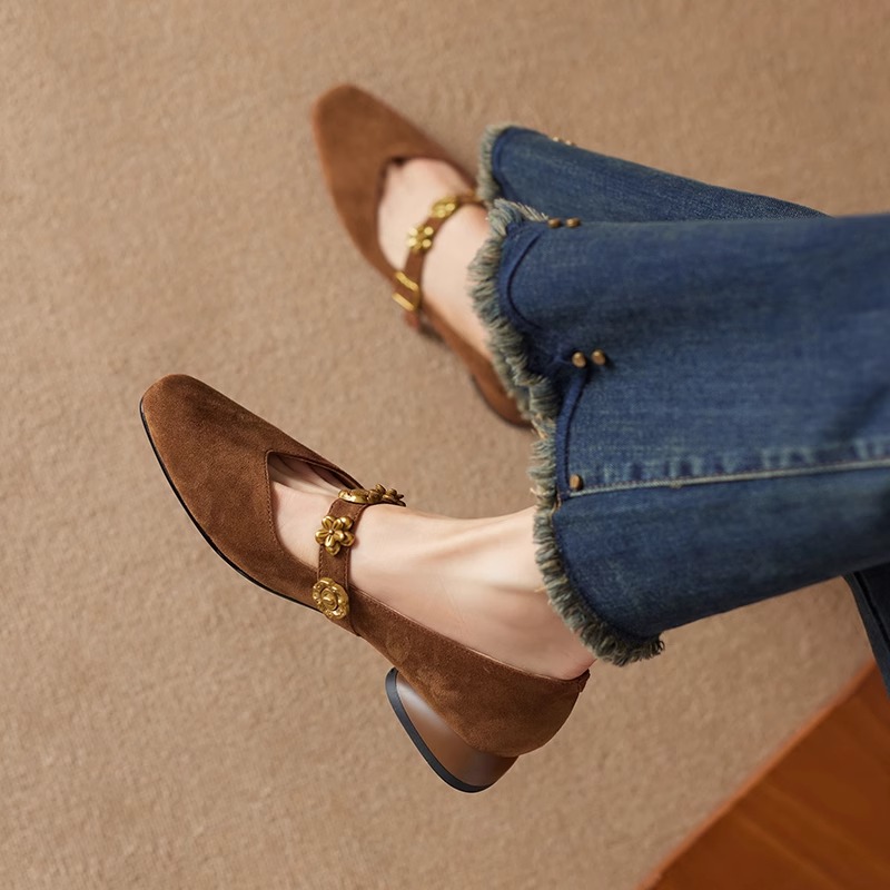 方头一字扣带玛丽珍鞋女