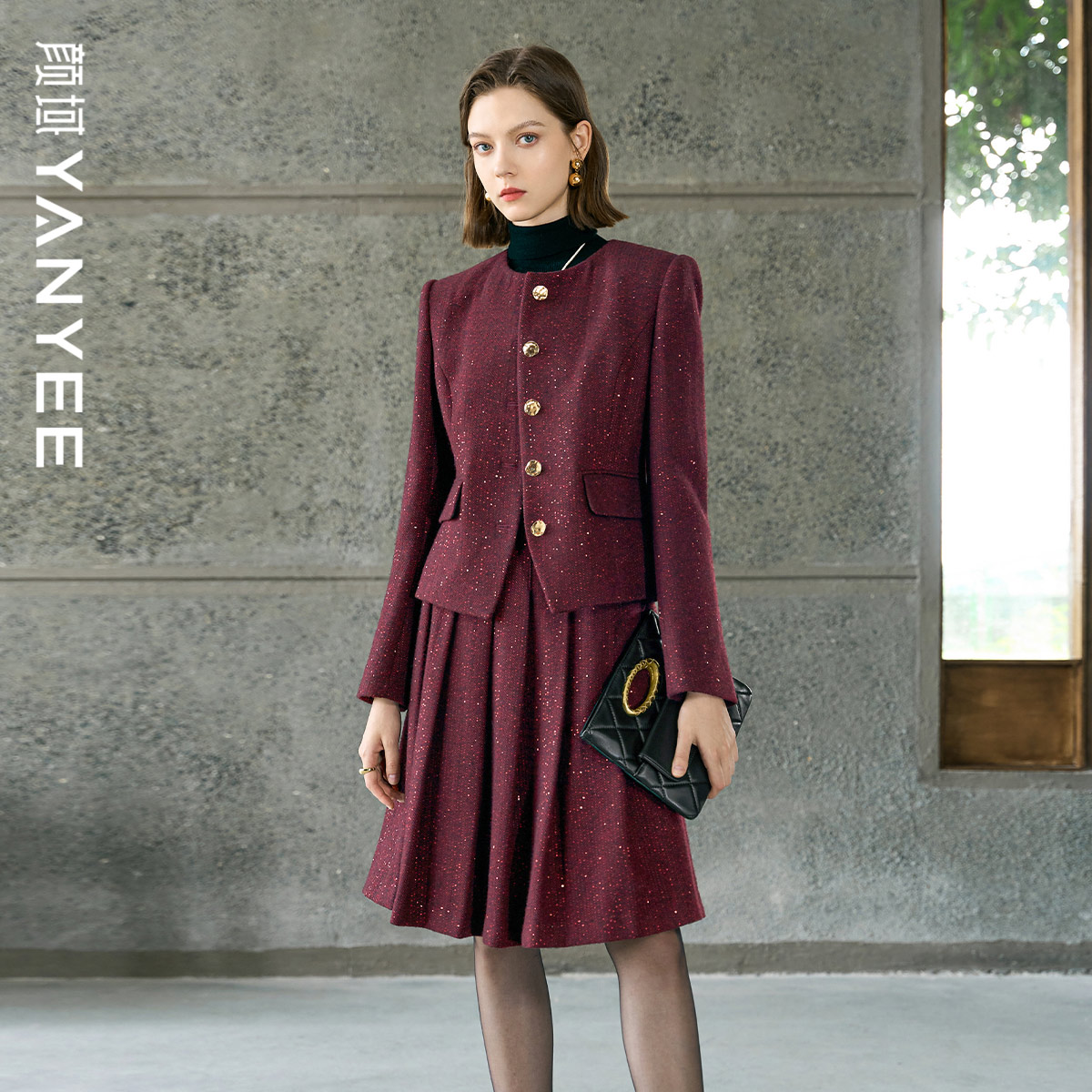 颜域红色西装外套半身裙穿搭