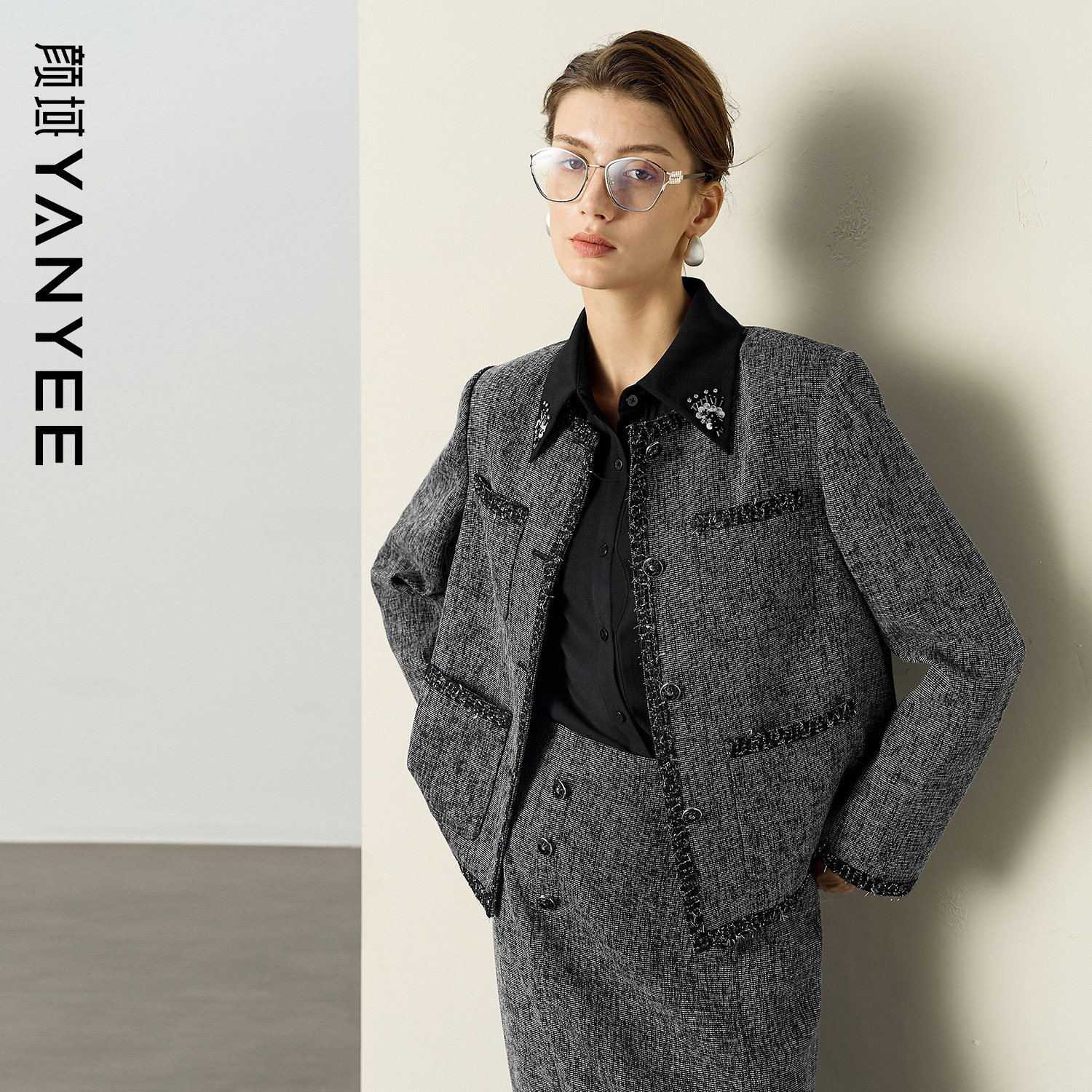 颜域黑色小香风外套女士2026春装新款短款修身通勤设计感气质外搭,女装/女士精品,短外套,淘宝优惠券,粉丝福利购,淘宝优惠卷