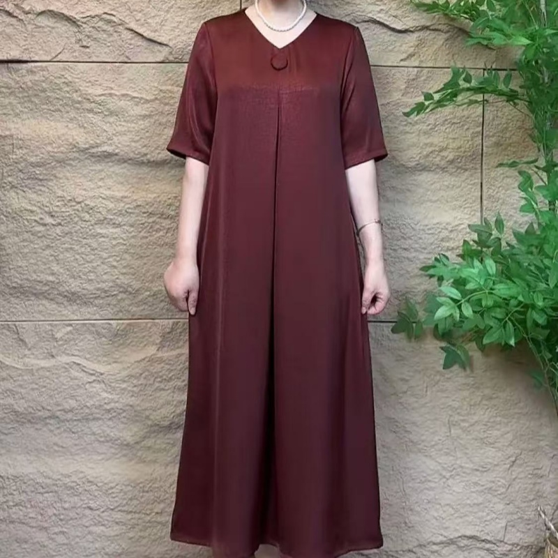 妈妈装夏季新款时尚V领连衣裙中老年女装洋气减龄显瘦中长款裙子
