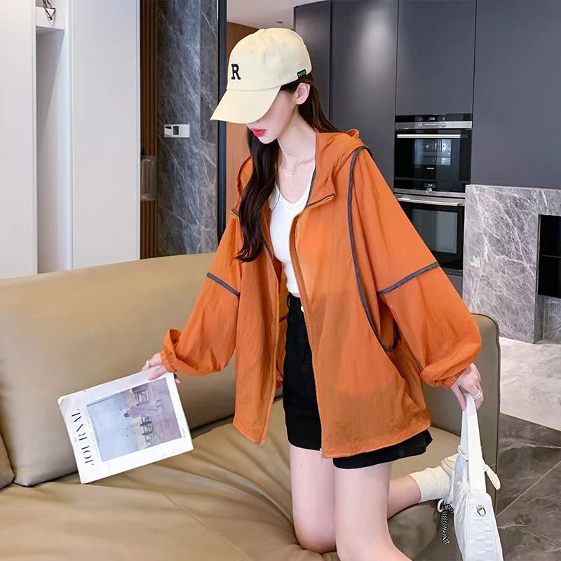 防晒衣女夏季薄款连帽外套2025年新款宽松时尚户外透气百搭防晒服