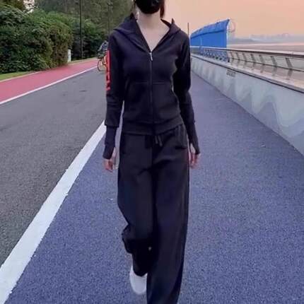 休闲运动套装女秋冬2025新款时尚洋气减龄宽松加绒加厚卫衣两件套