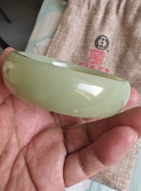 和田玉手镯圈口63材质细腻脂润度佳性价比高保证是新疆和田且末料
