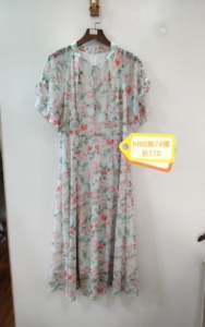 绿色印花休闲简约连衣裙 咨询库存下单 88胸