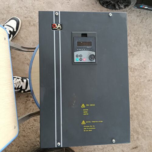 议价变频器EM590-G22/P30T4EM590-G11/P15T4