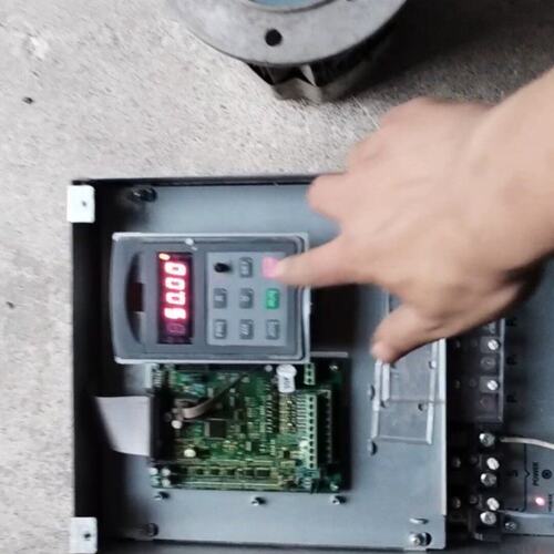 议价变频器AD800N-4T30G/37PAD800N-4T22G/30PAD800N-4T37G/45P
