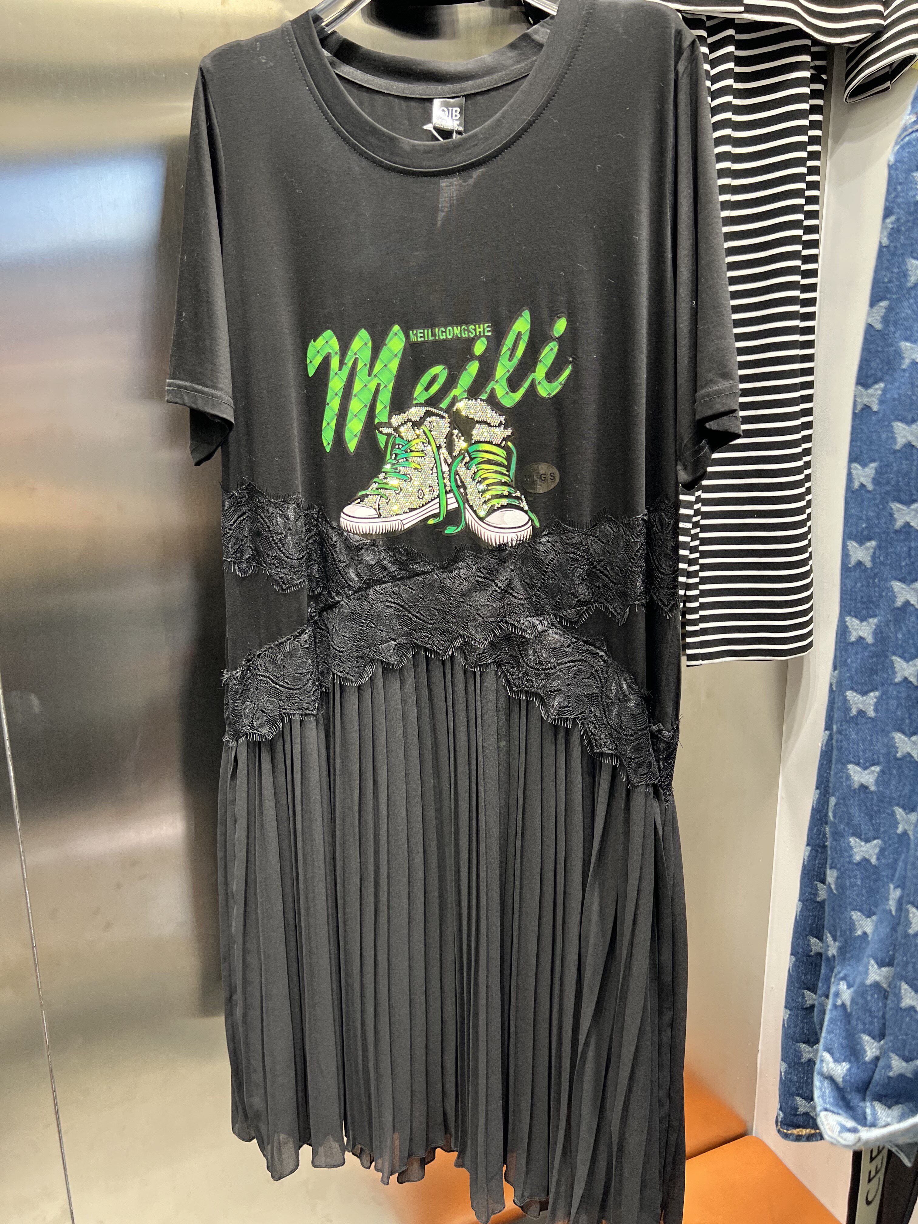 素木烫钻拼接黑色连衣裙女25新款百褶裙子欧货中长款t恤裙女包邮