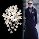 新款 胸花胸针高档 女奢华百搭大气别针配饰奢华百搭珍珠大衣西装