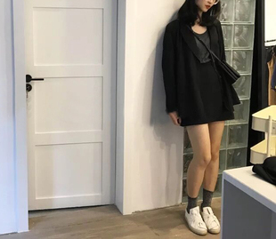 2018秋 自制 基本款 高腰黑色小a裙 百搭 秋季 Dreamers