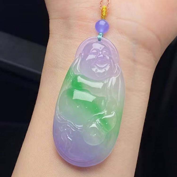 春带彩翡翠处理布袋佛玉挂件