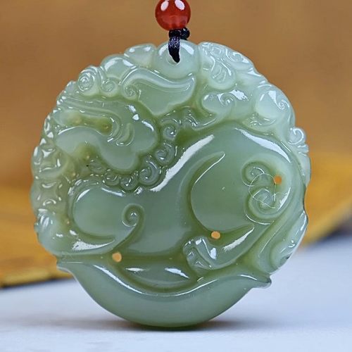 浅绿色青白玉貔貅挂件男女款