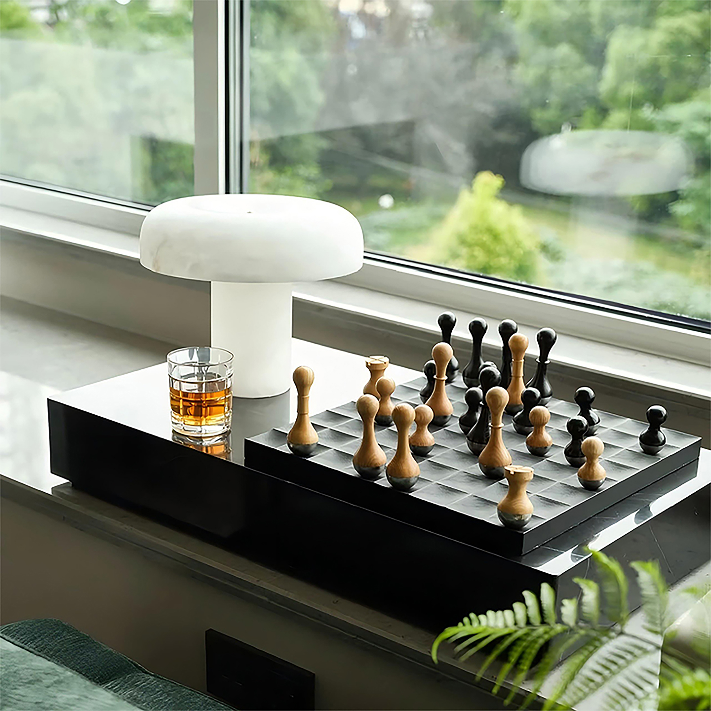 现代轻奢样板间软装饰品书房氛围感国际象棋台灯软装搭配2025新款