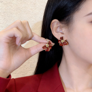 安可拉红银针滴油花朵耳钉复古港风气质耳环轻奢高级感百搭耳饰女