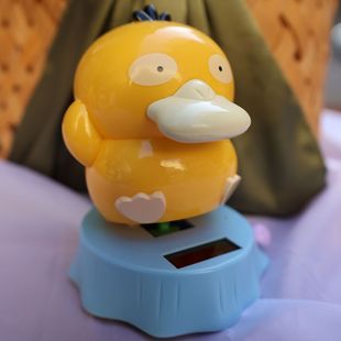 小小奇遇萌粒公仔可达鸭卡皮巴拉手办车载内饰摆件潮玩具礼物
