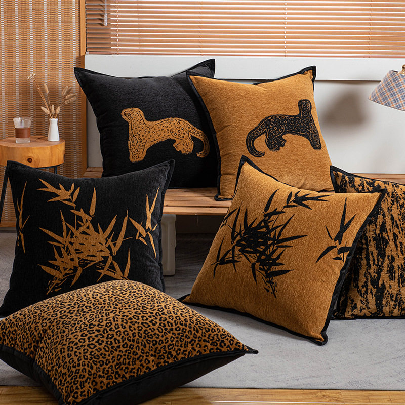 2025新款中古风抱枕靠垫沙发客厅轻奢高级感大靠枕套超大靠背垫罩