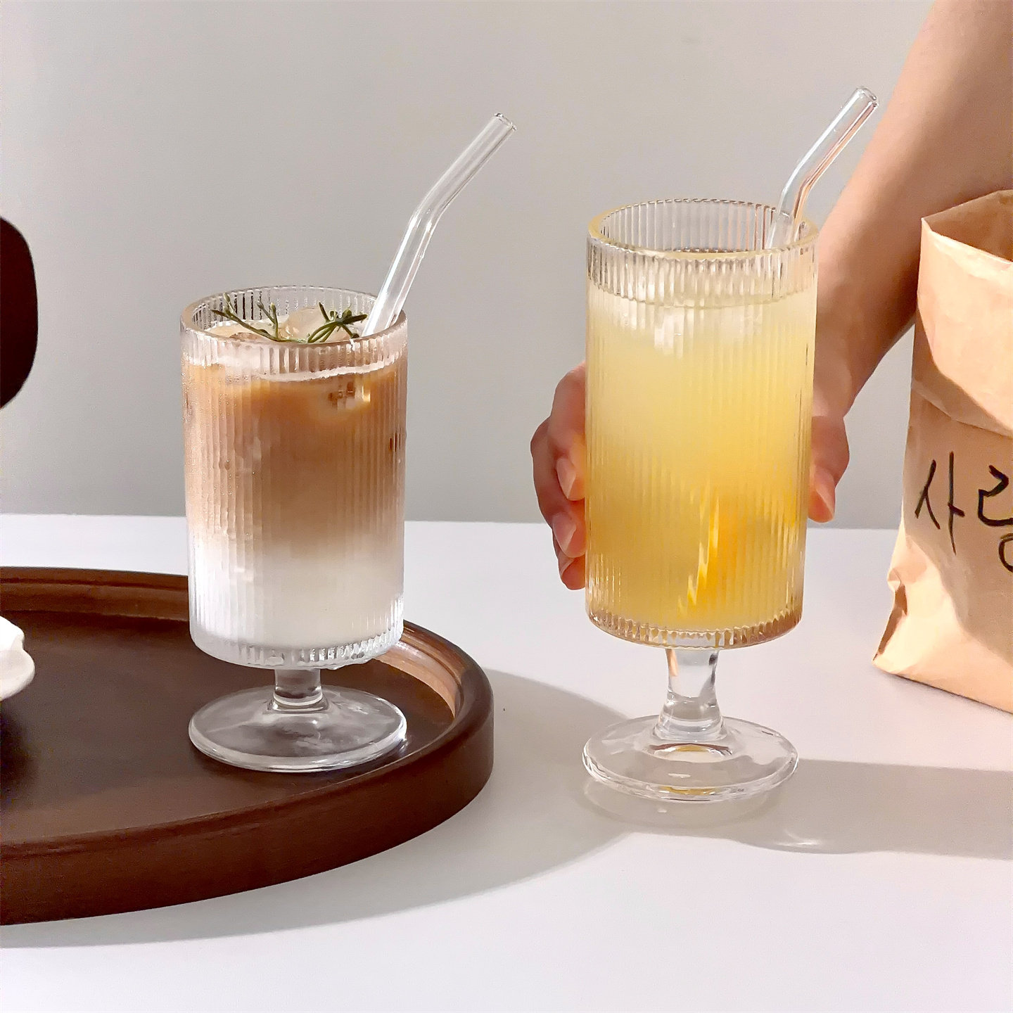 竖纹果汁杯冰淇淋杯高脚玻璃酒杯