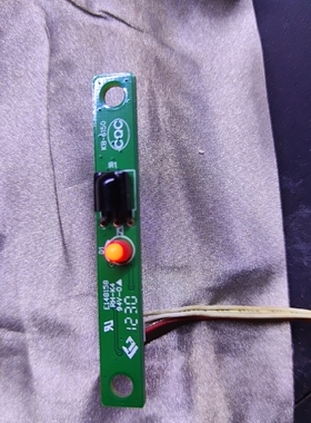 原装乐华LC32M02  LCD32T28J遥控接收板
